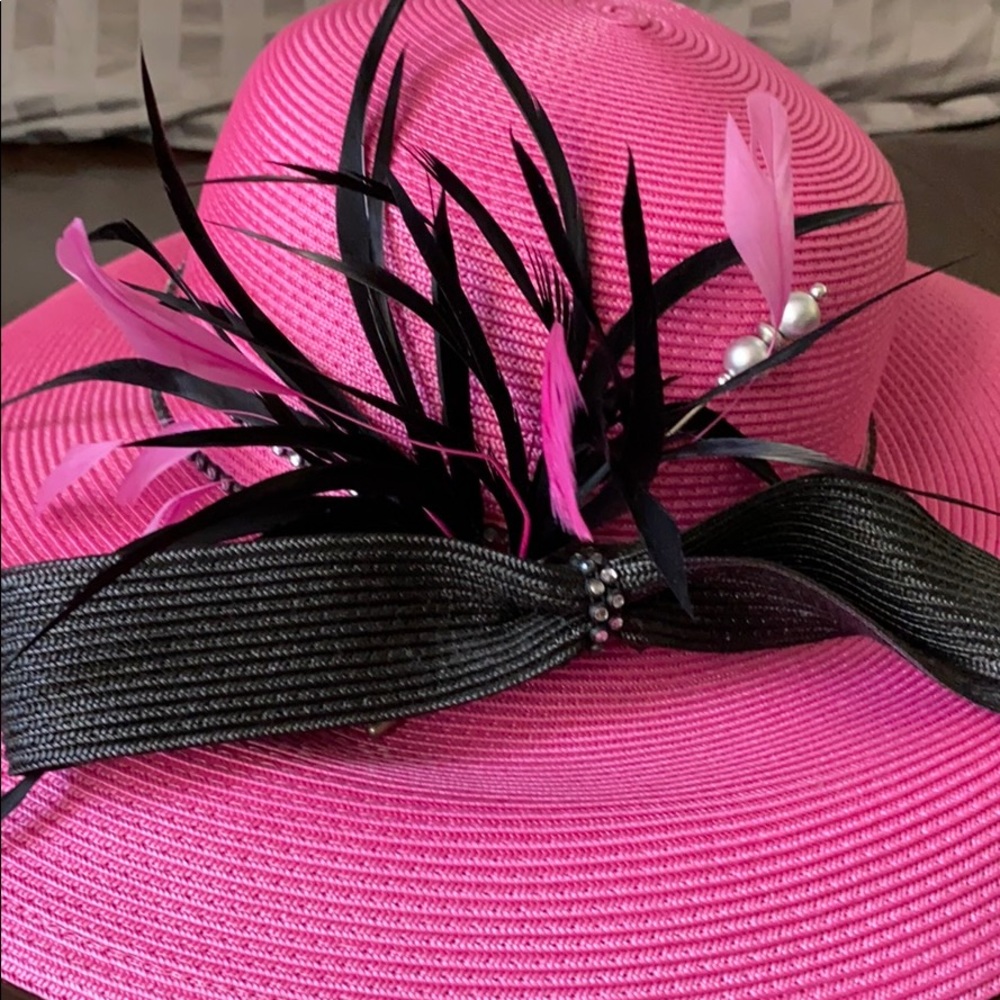 Pink Hat - Picture 2 of 6